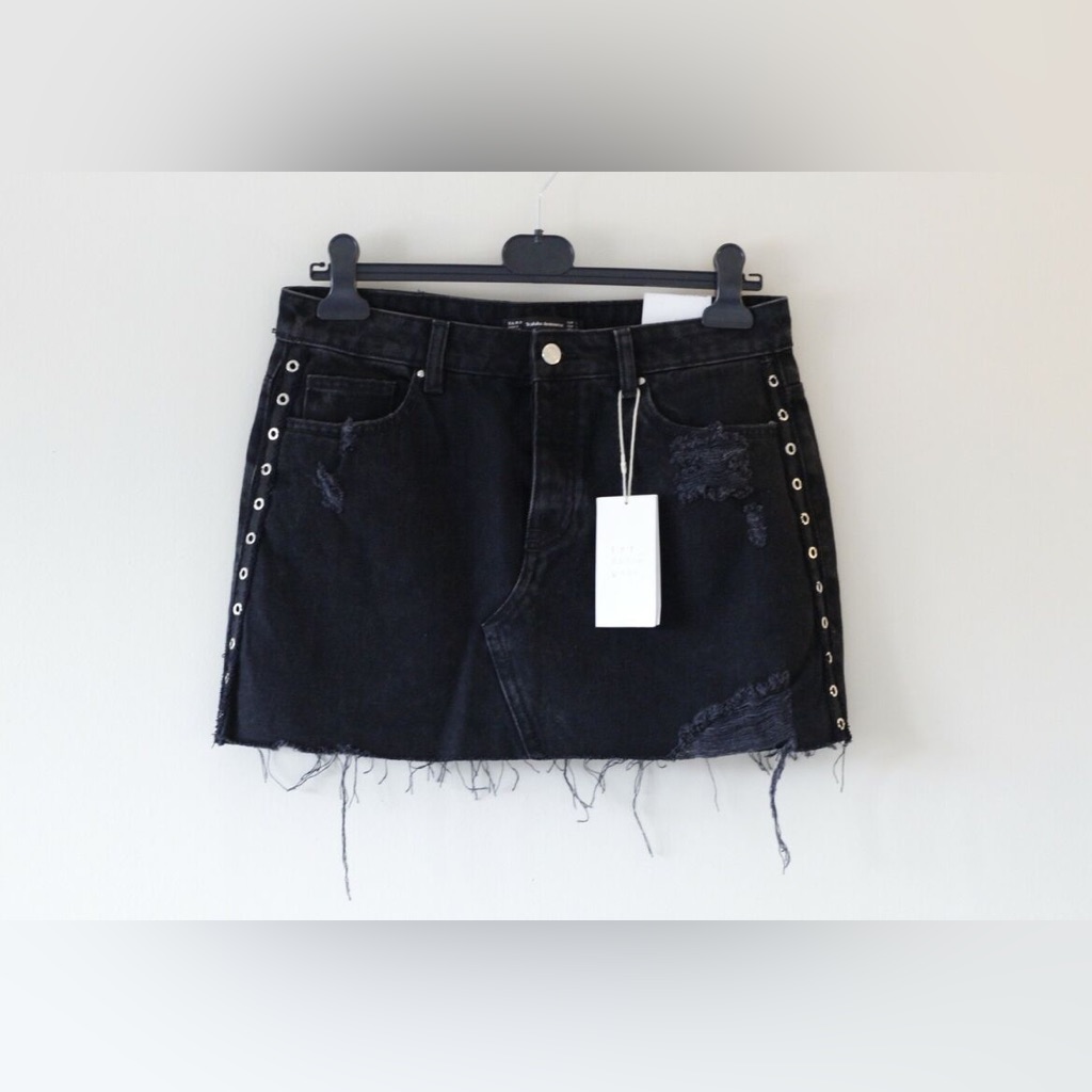 Zara Distressed Jean Skirt Xs